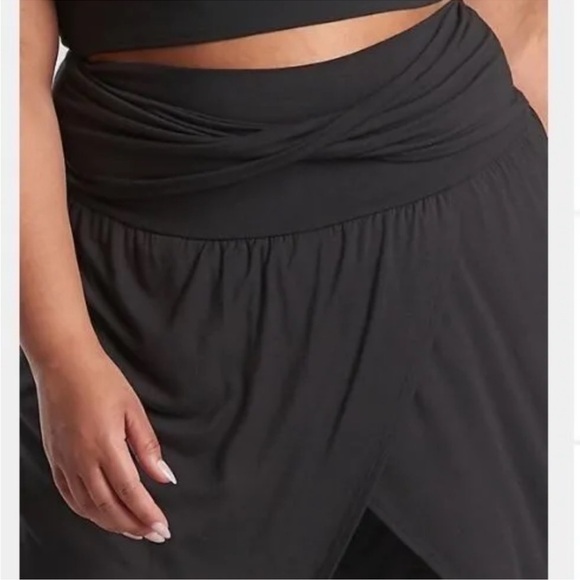 EUC Gorgeous Athleta Tulip Pants - Picture 4 of 7